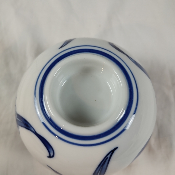 Bombay Blue White Floral Porcelain Sphere Tealight Candle Holder - Picture 7 of 9